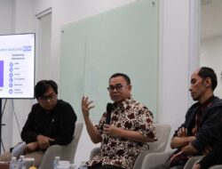 Lentera Demokrasi: Menerangi Jalan Menuju Keadilan Sosial